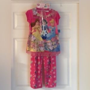 Disney Princesses 2 Piece Pajamas & Wand Size 8 NWT